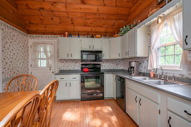 6 Gerard Drive, Merrimack, NH 03054