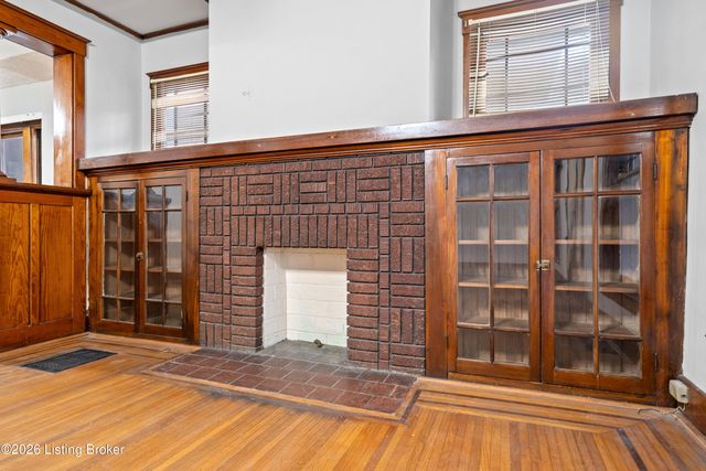 4026 W Broadway, Louisville, KY 40211