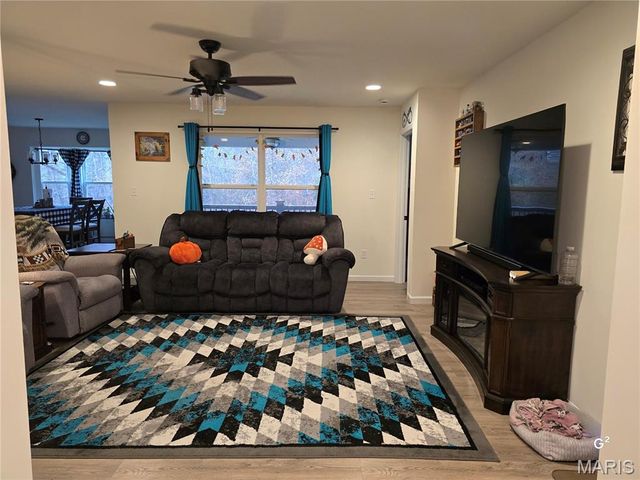 5910 Creek Side Place, Cedar Hill, MO 63016