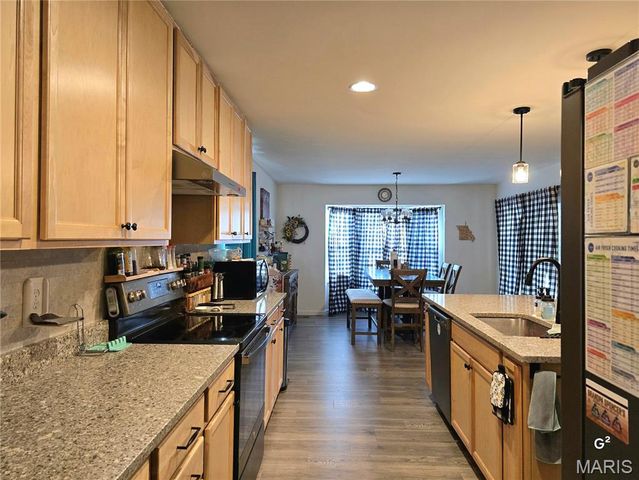 5910 Creek Side Place, Cedar Hill, MO 63016