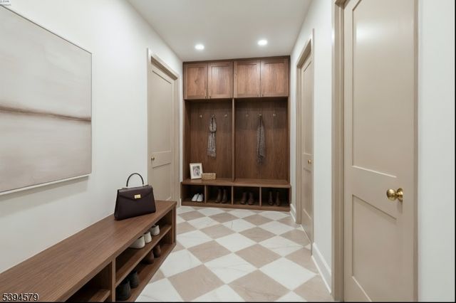 51 Brookside Ter, North Caldwell Boro, NJ 07006