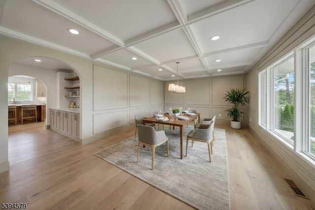 51 Brookside Ter, North Caldwell Boro, NJ 07006