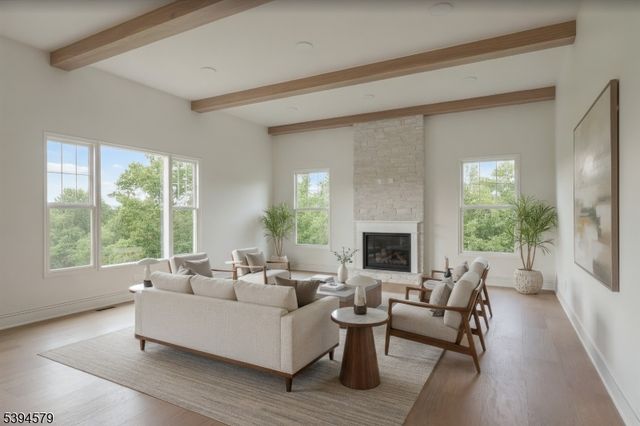 51 Brookside Ter, North Caldwell Boro, NJ 07006