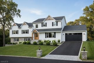 51 Brookside Ter, North Caldwell Boro, NJ 07006