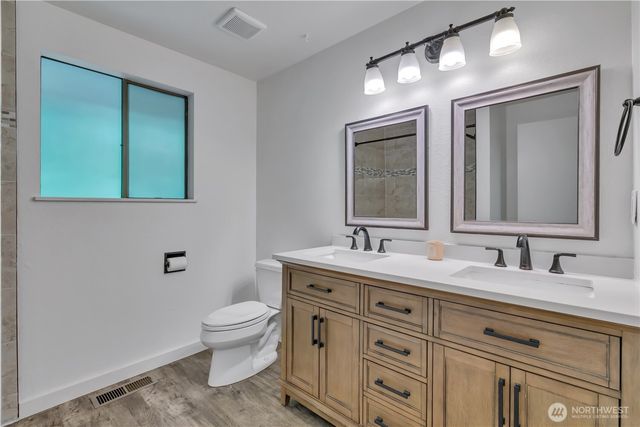 18506 SE 294th Street, Kent, WA 98042