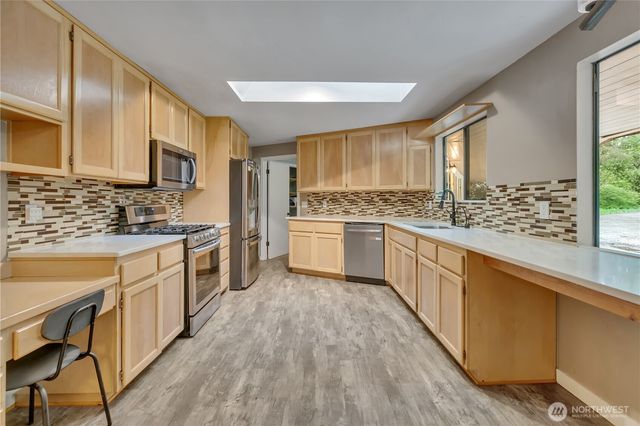 18506 SE 294th Street, Kent, WA 98042