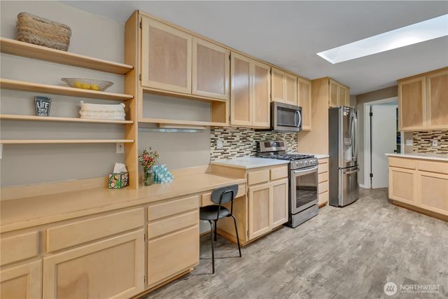 18506 SE 294th Street, Kent, WA 98042