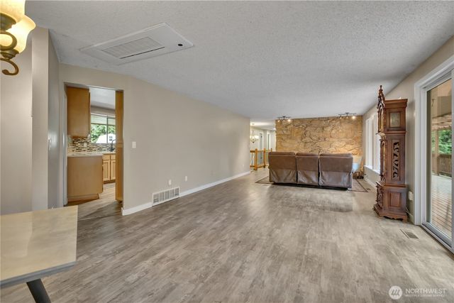 18506 SE 294th Street, Kent, WA 98042