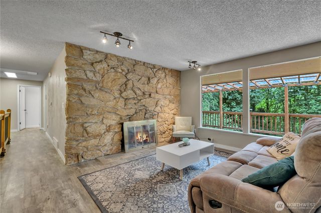 18506 SE 294th Street, Kent, WA 98042