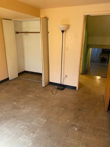 549 W 95th Street, Chicago, IL 60628