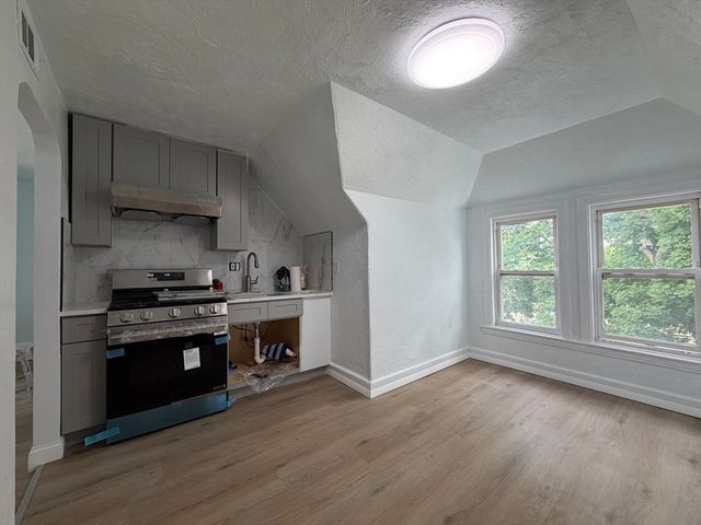 3886-3888 Washington St 3, Boston, MA 02131