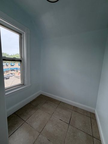 3886-3888 Washington St 3, Boston, MA 02131