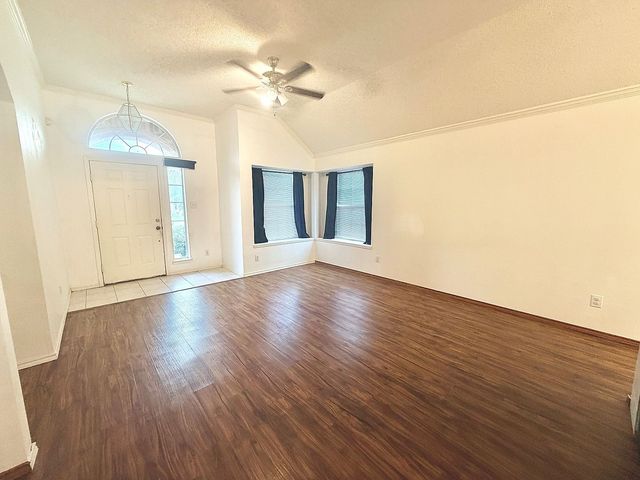 5606 Indian Hill Drive, Arlington, TX 76018