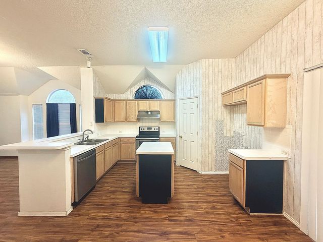 5606 Indian Hill Drive, Arlington, TX 76018