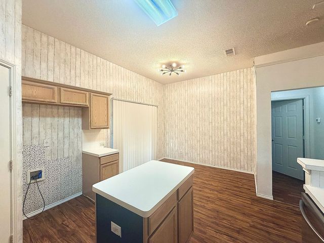 5606 Indian Hill Drive, Arlington, TX 76018