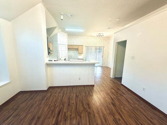 5606 Indian Hill Drive, Arlington, TX 76018
