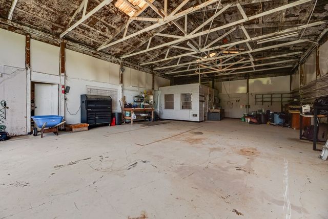 9875 Old Bridge Road, Terrell, TX 75160