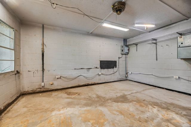 9875 Old Bridge Road, Terrell, TX 75160