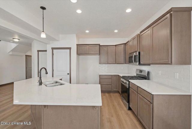 2865 E Cinder AVE, Post Falls, ID 83854