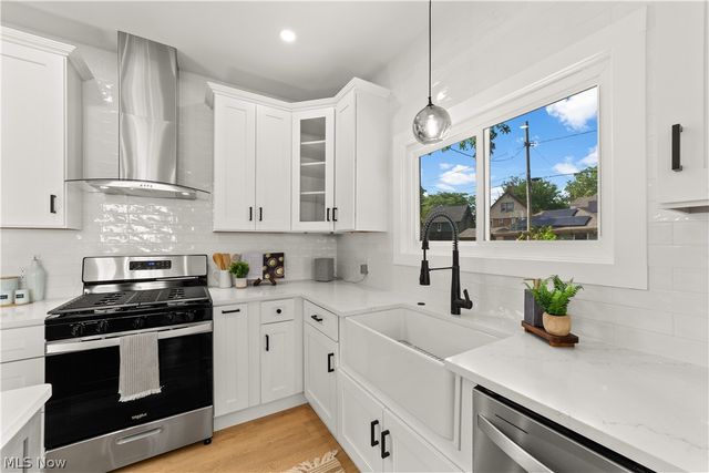 6200 Ellen Avenue, Cleveland, OH 44102