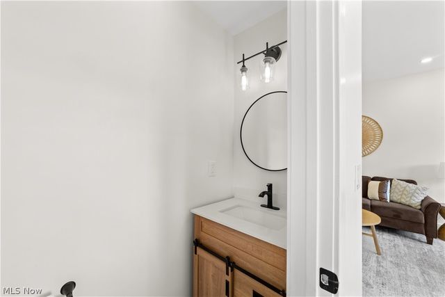 6200 Ellen Avenue, Cleveland, OH 44102