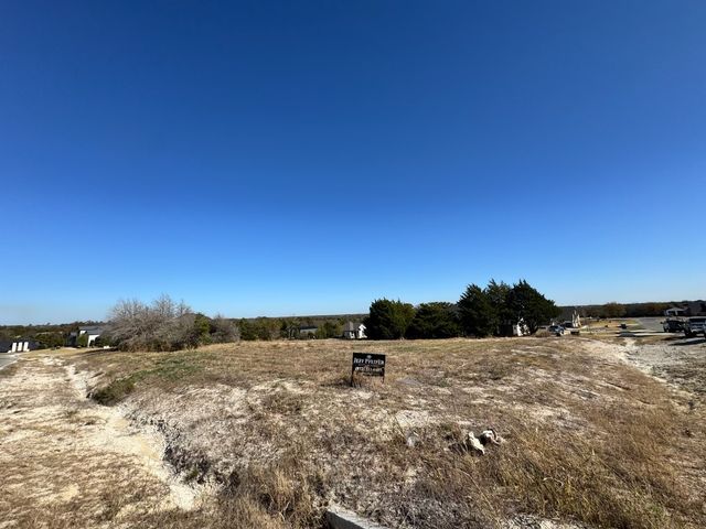 201 Avery Lane, Gunter, TX 75058