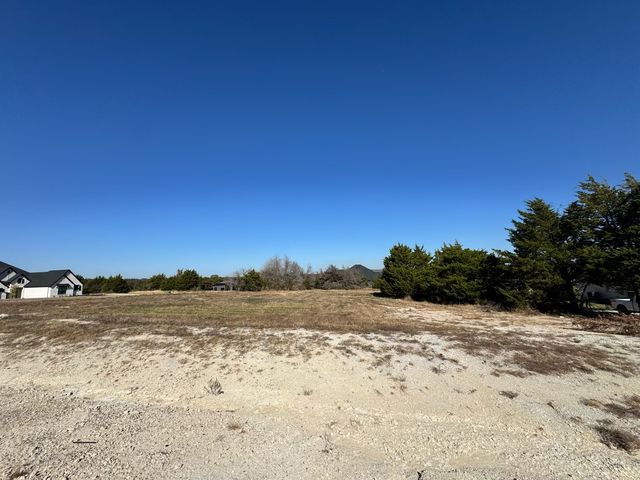 201 Avery Lane, Gunter, TX 75058