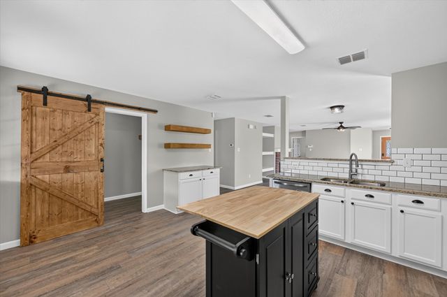 1337 Gayle Street, Burleson, TX 76028