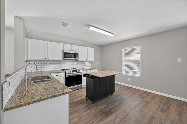 1337 Gayle Street, Burleson, TX 76028