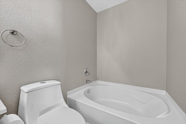 1337 Gayle Street, Burleson, TX 76028