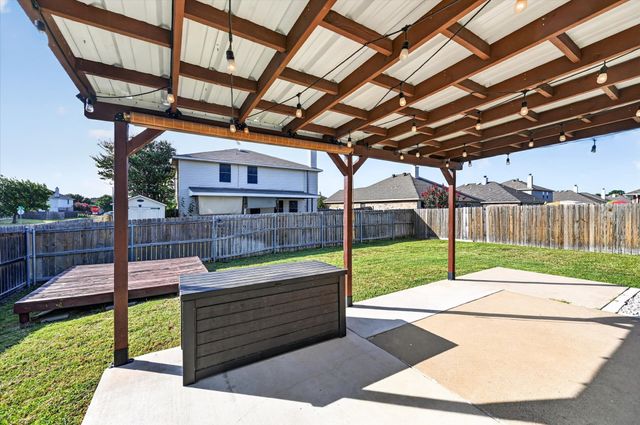 1337 Gayle Street, Burleson, TX 76028