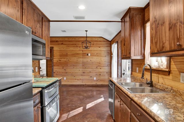 23532 Dunbar Road, Robertsdale, AL 36567