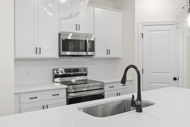 5706 Barbary Coast Road, Hollywood, SC 29449