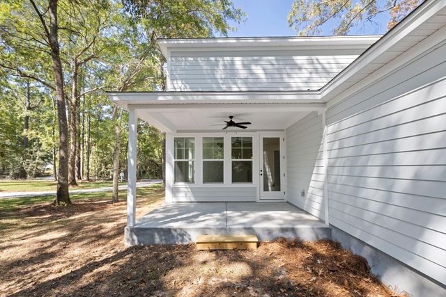 5706 Barbary Coast Road, Hollywood, SC 29449