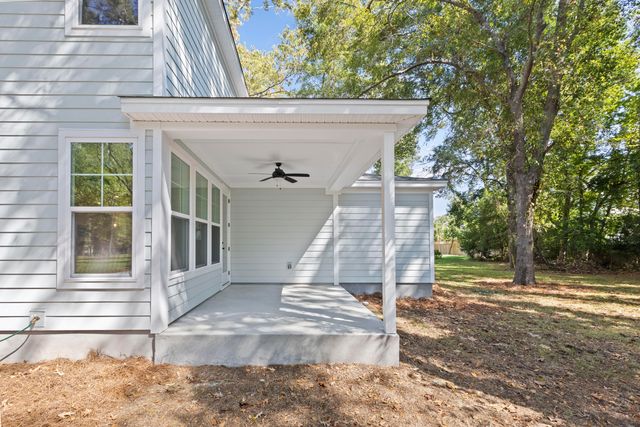 5706 Barbary Coast Road, Hollywood, SC 29449