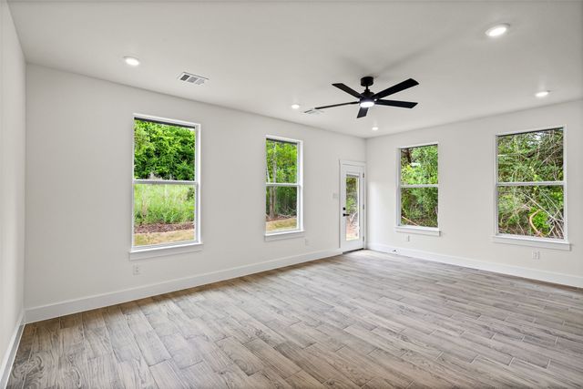 5620 Van Horn Drive, Granbury, TX 76048