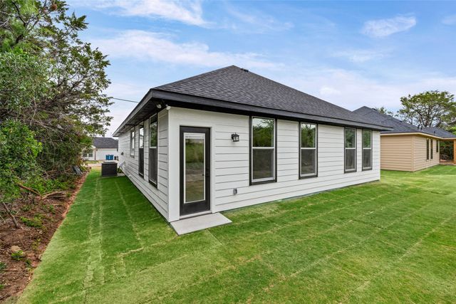 5620 Van Horn Drive, Granbury, TX 76048