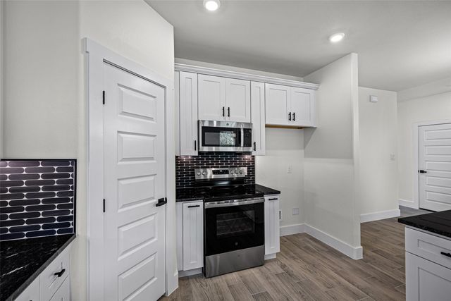 5620 Van Horn Drive, Granbury, TX 76048