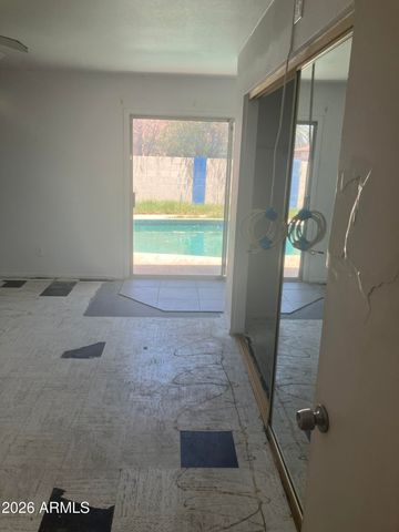 6420 W College Drive, Phoenix, AZ 85033
