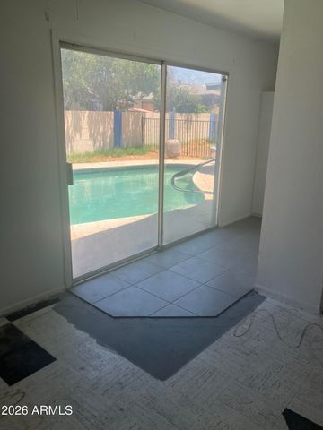 6420 W College Drive, Phoenix, AZ 85033