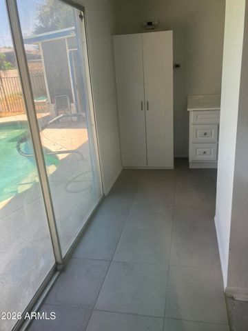 6420 W College Drive, Phoenix, AZ 85033