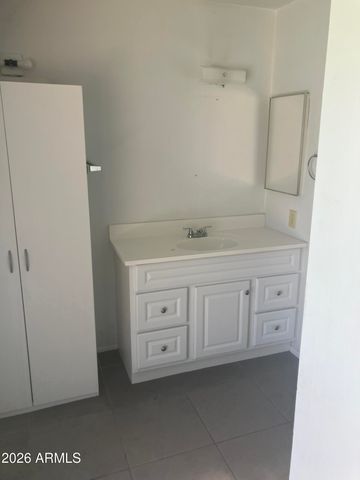 6420 W College Drive, Phoenix, AZ 85033