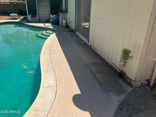 6420 W College Drive, Phoenix, AZ 85033