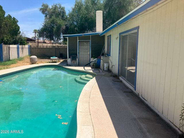 6420 W College Drive, Phoenix, AZ 85033