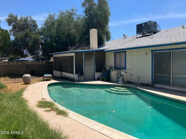 6420 W College Drive, Phoenix, AZ 85033