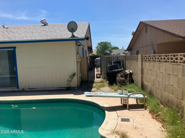 6420 W College Drive, Phoenix, AZ 85033