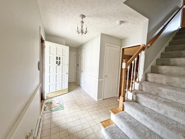 647 Mohican Way, Westerville, OH 43081