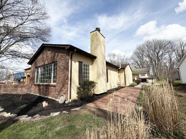 647 Mohican Way, Westerville, OH 43081