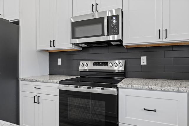 20 Teak Drive 15, Reeds Spring, MO 65737