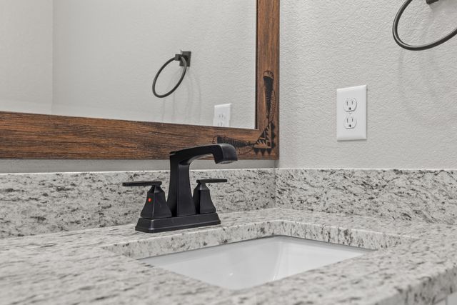 20 Teak Drive 15, Reeds Spring, MO 65737